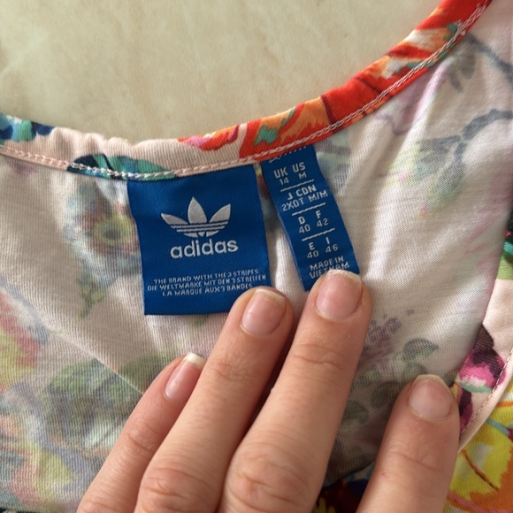 Adidas cropped tank top - Picture 2 of 2